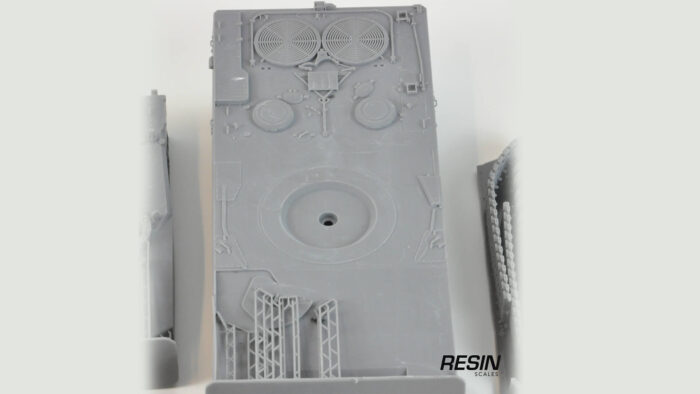 Leopard 2SG Main Battle Tank 1/35 scale Resin Kit - Image 21