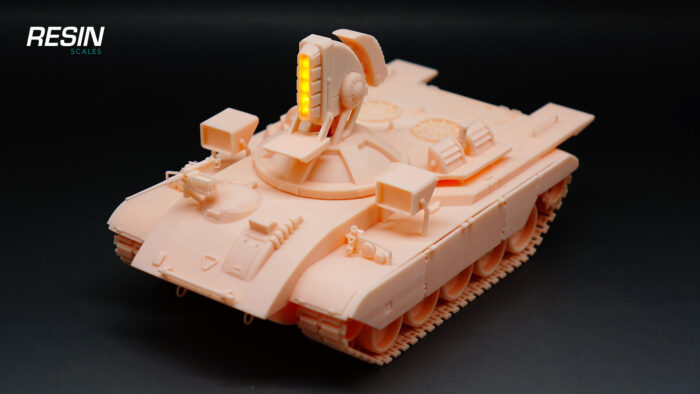 Prism Tank (Red Alert 2) 1:35 Scale Resin Kit - Image 3
