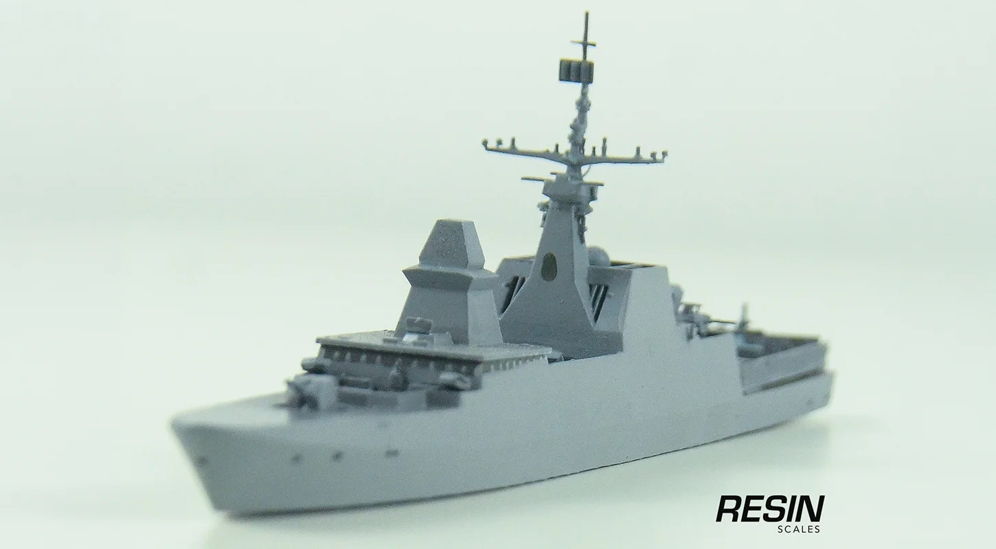 RSS STEADFAST Frigate Singapore 1:700 Resin Kit - Image 3