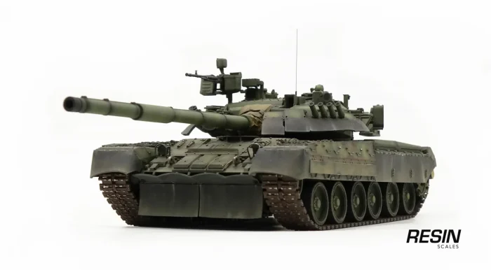 T-80U Russia Main Battle Tank 1:30 readymade model