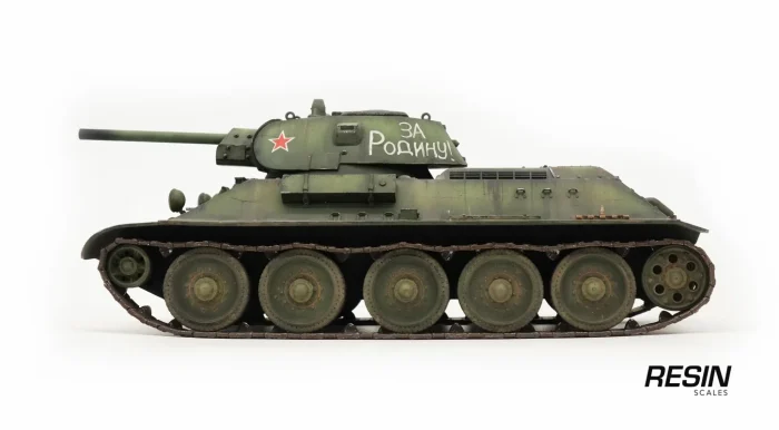 T-34-76 Soviet Medium Tank 1:30 readymade model - Image 3