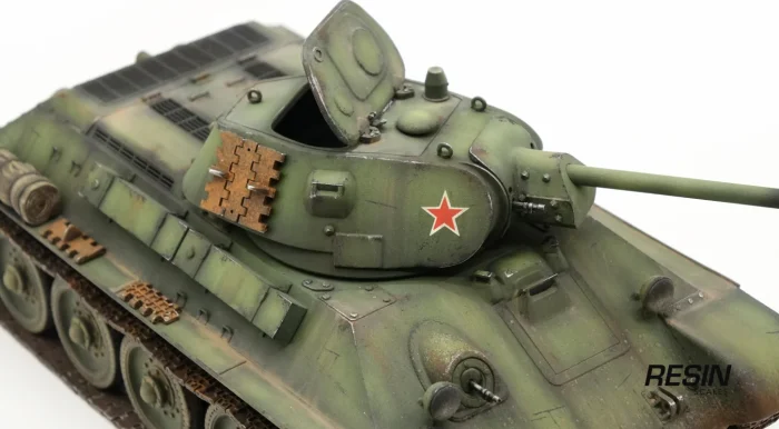T-34-76 Soviet Medium Tank 1:30 readymade model - Image 6
