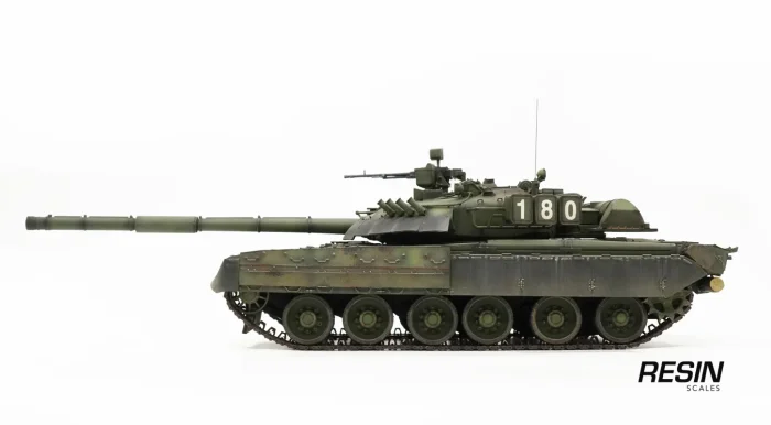 T-80U Russia Main Battle Tank 1:30 readymade model - Image 6
