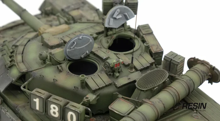 T-80U Russia Main Battle Tank 1:30 readymade model - Image 9