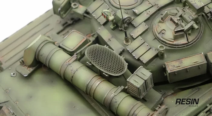 T-80U Russia Main Battle Tank 1:30 readymade model - Image 11