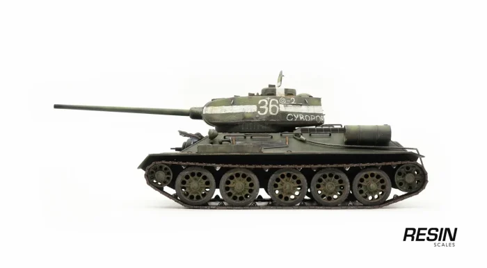 T-34-85 Soviet Medium Tank 1:30 readymade model - Image 7