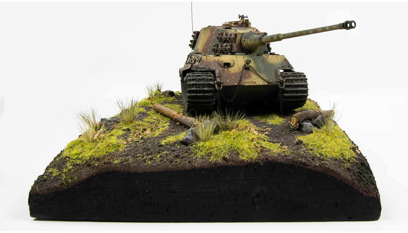 King Tiger 2, Battle of the Ardennes Diorama - Image 3