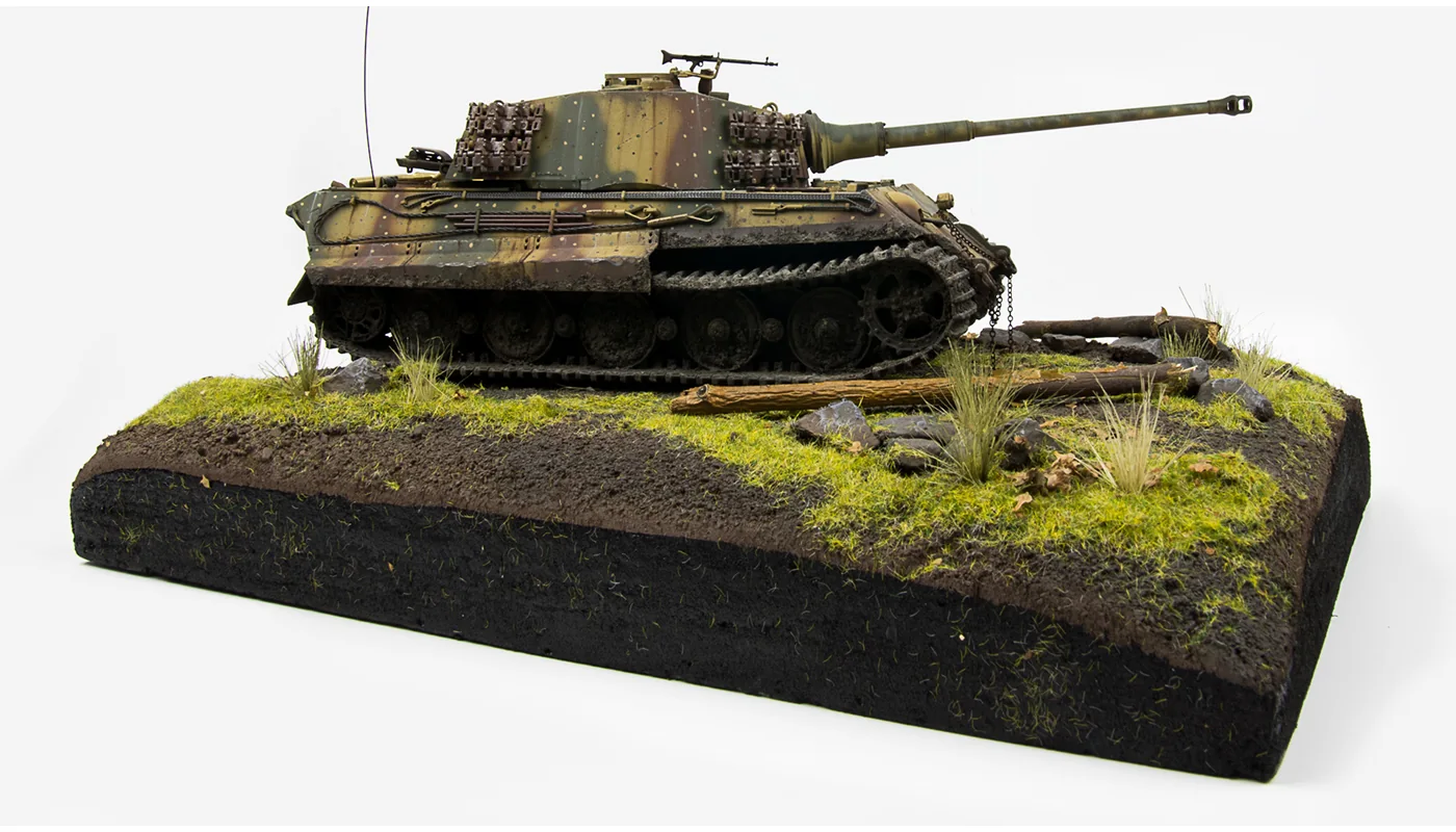 King Tiger 2, Battle of the Ardennes Diorama - Image 4